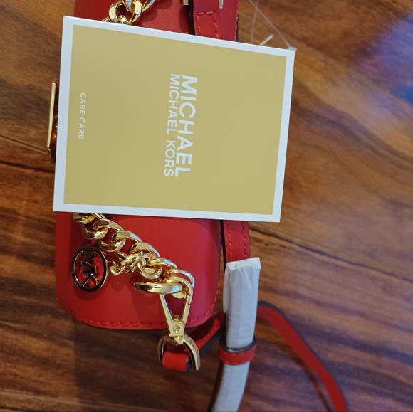 Michael Kors Lita Red Small Crossbody Bag  (Rare) NWT - Picture 2 of 10